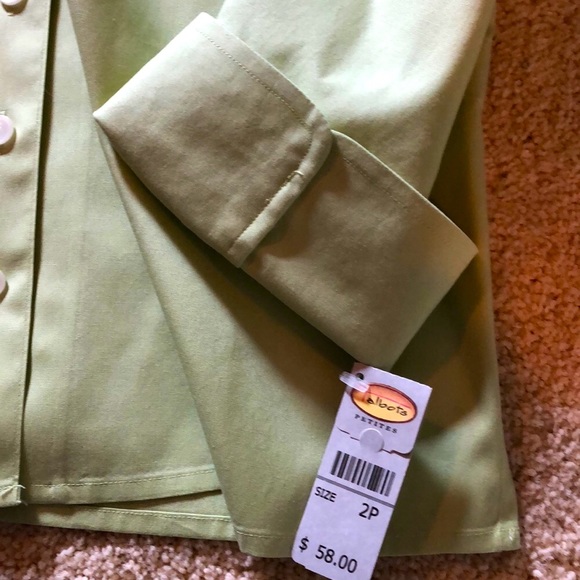 NWT Fun Light Green 3/4 Sleeve button down shirt - Picture 4 of 4